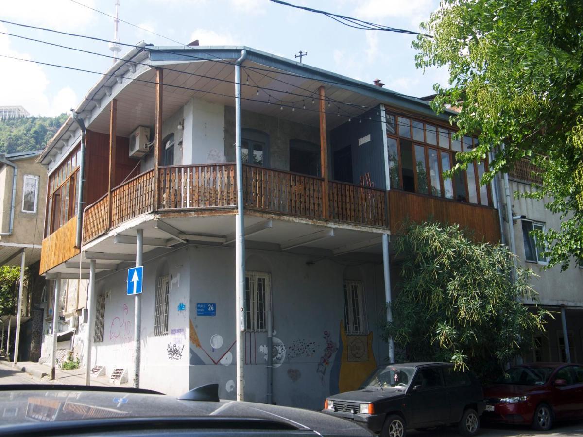 Friends Hostel Tbilisi Exterior foto